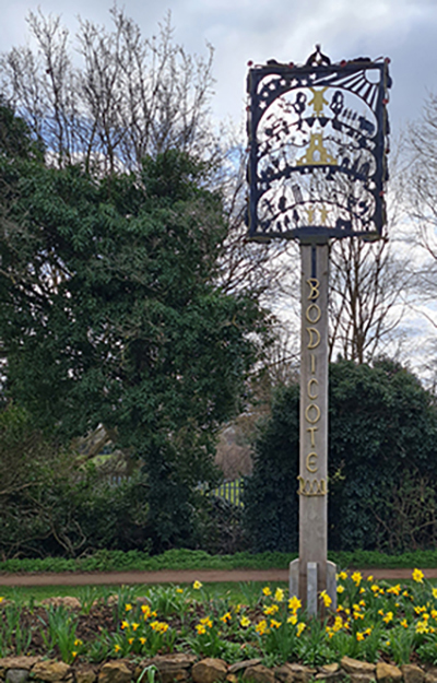 -millenium_sign_in_summer